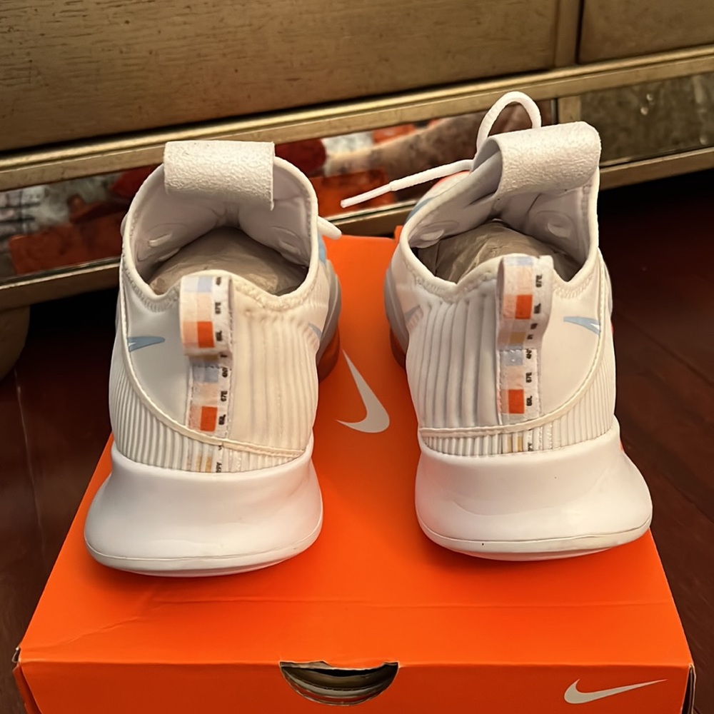 W NikeAir Zoom Superprep Prm - Picture 8 of 8